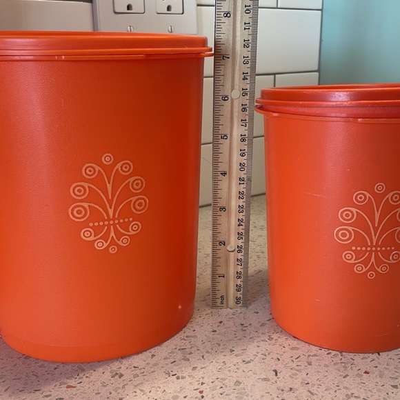 **SOLD**Vintage Tupperware Set of 4 Orange Canisters - Picture 6 of 10
